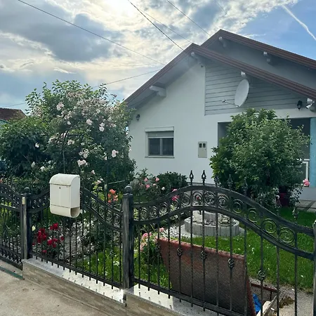 Appartement Kuca Hana *